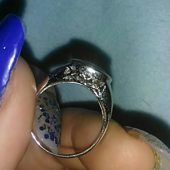 Ring - Picture 2 of 2